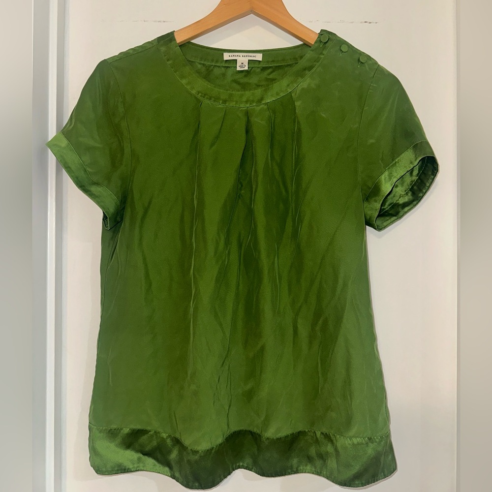 Banana Republic Lush Green Blouse